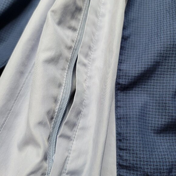 illumiNite Two Tone Blue Windbreaker Full Zip Jacket Zip Pockets Size S? - Picture 7 of 13